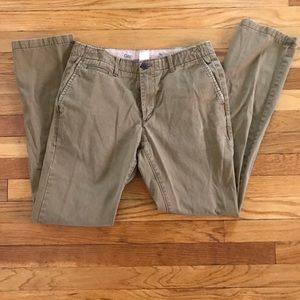 GAP Men’s Khakis, Lived-In Slim Fit Size 30x32.